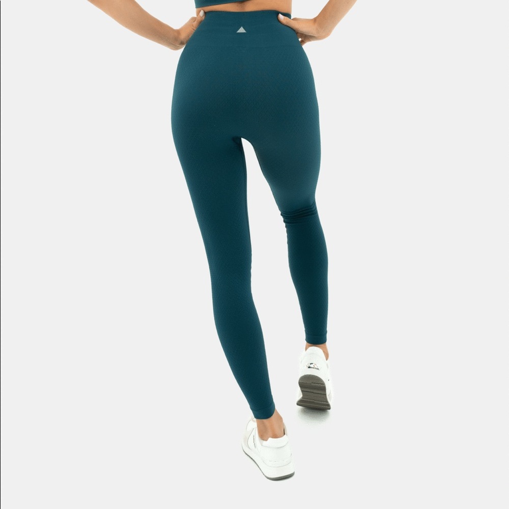 Balance Athletica - The Energy Pant - Topaz